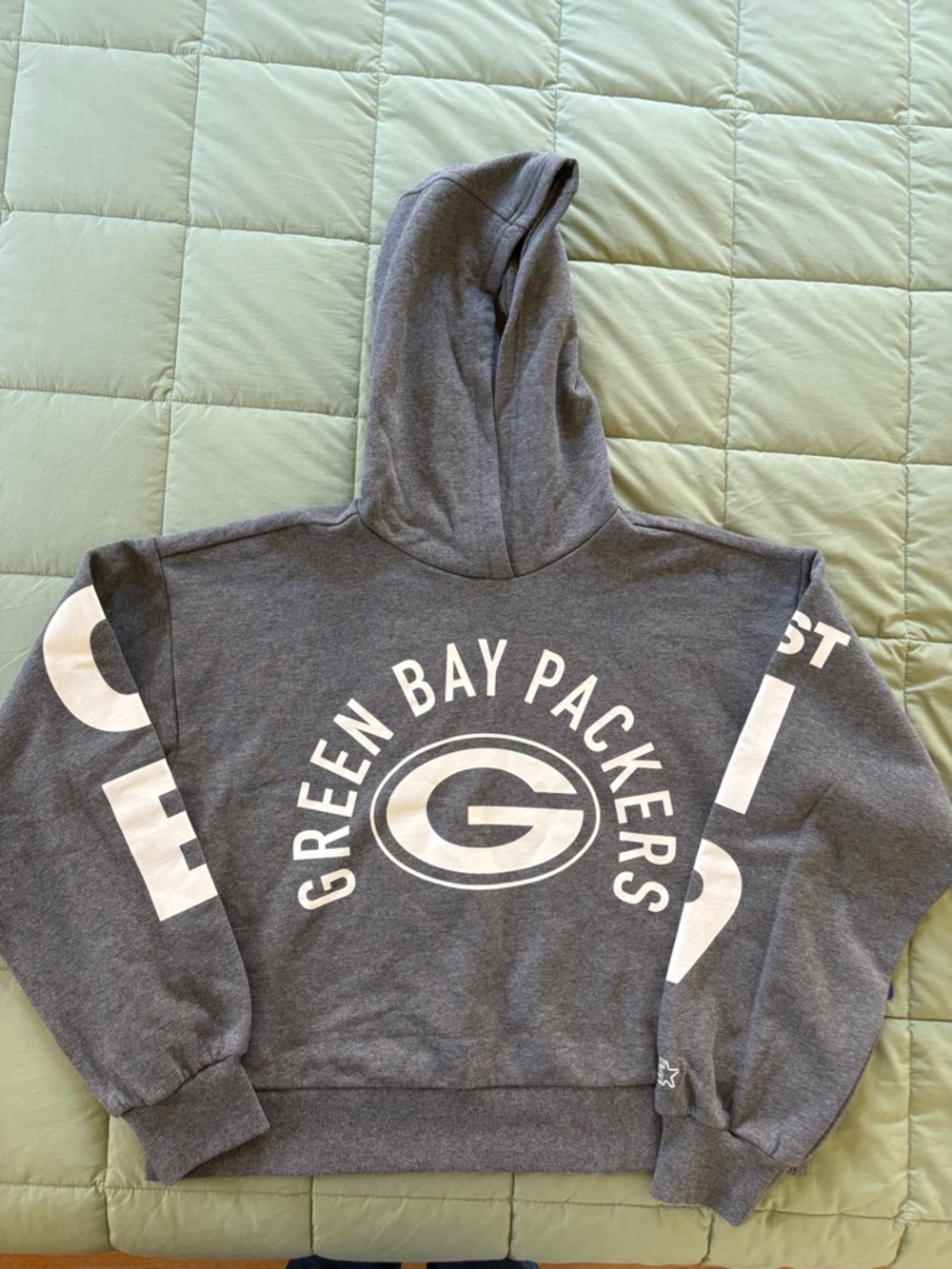 Green Bay Packers Women's Starter Heather Charcoal cropped fleece hoodie. - Picture 7 of 7